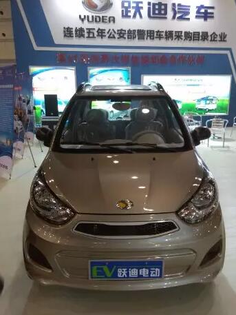 躍迪攜旗下全系新能源汽車產(chǎn)品及躍迪警務用車強勢亮相鄭州展