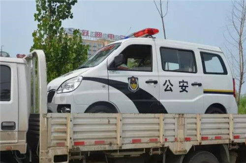 警用巡邏車